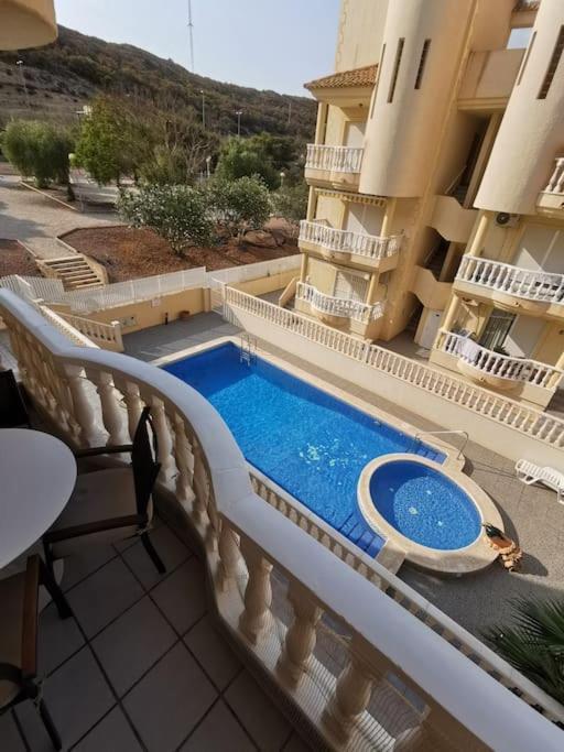 2bed Flat With Big Lounge&pool!5min Walk To Beach! Apartment *
